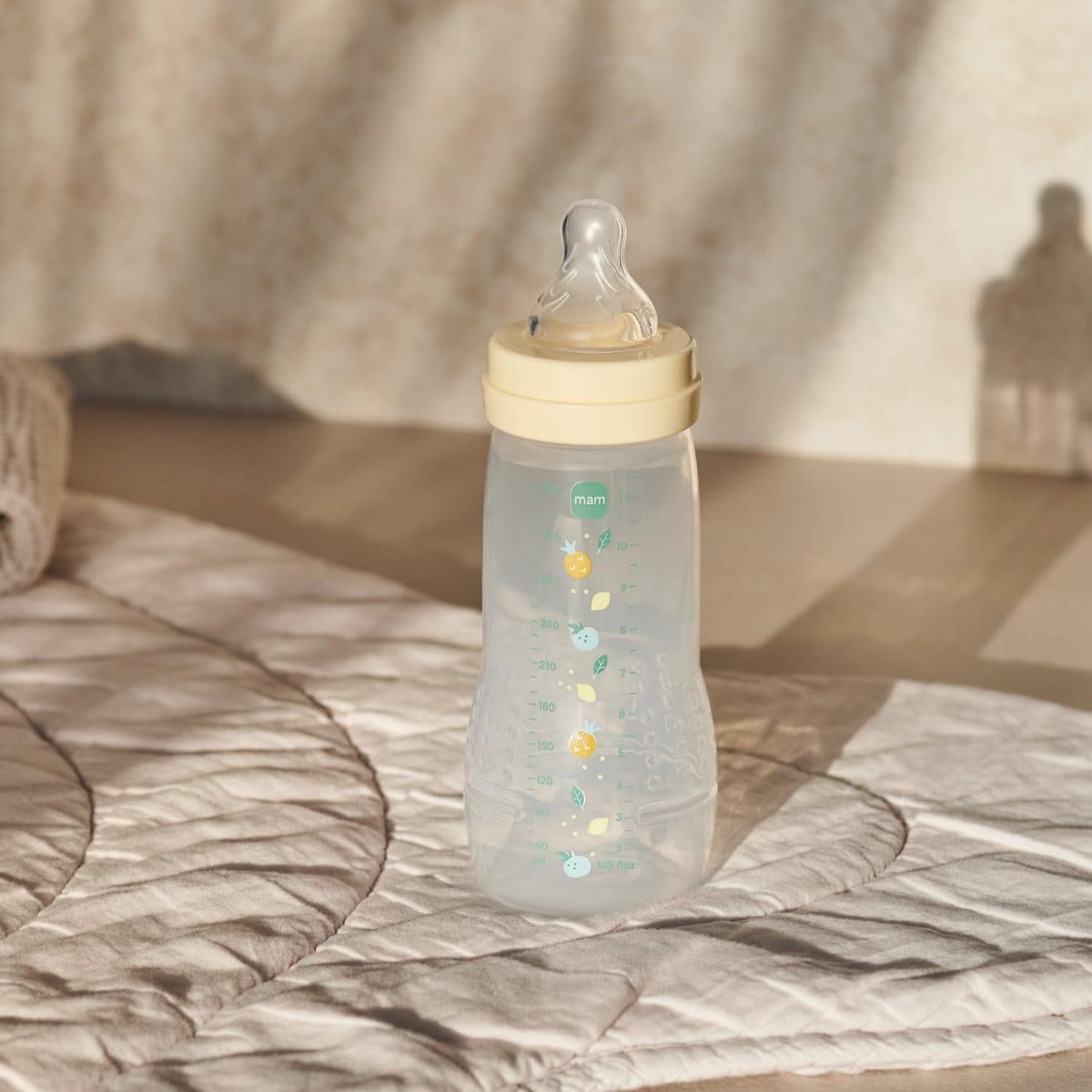 MAM Easy Active lutipudel 330 ml, kiire vooluga silikoonlutiga, 6. elukuust, kollane