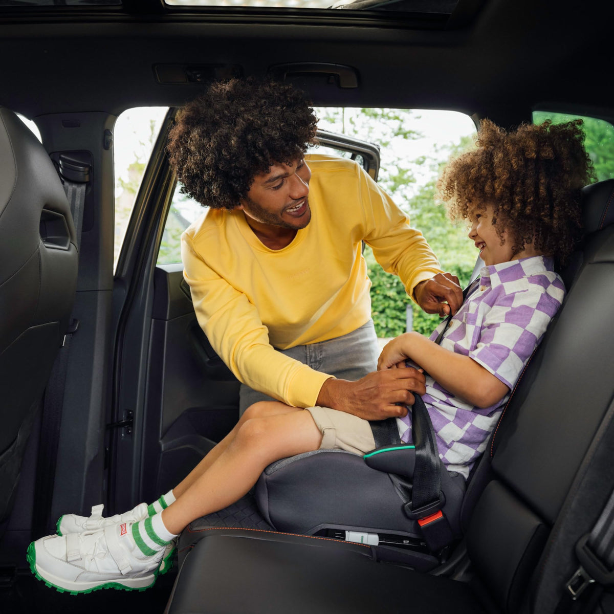Bebeconfort Manga i-Fix turvaiste ISOFIX, Tinted Graphite, 6-12 a, 22-36 kg