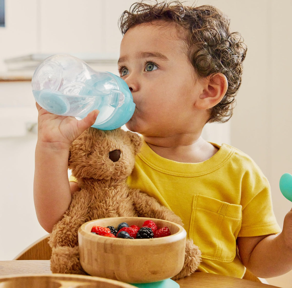 Munchkin Click Lock sippy cups with soft straw, 207 ml, 2 pcs – blue/orange
