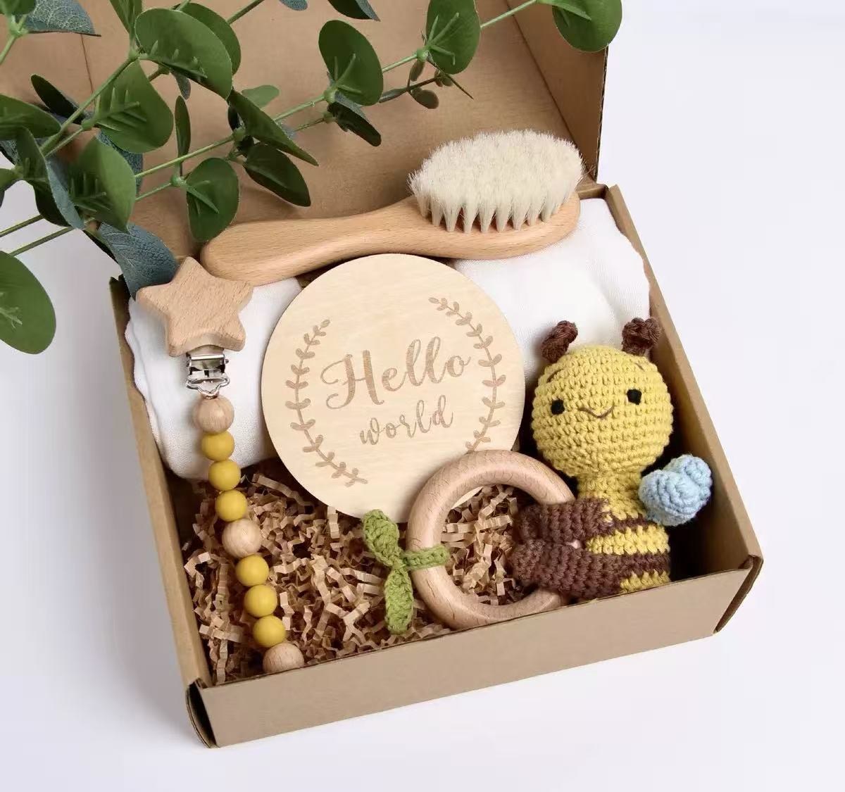 Gift set “Hello World” – muslin blanket, hairbrush, pacifier clip, teething ring, and memory board, bee