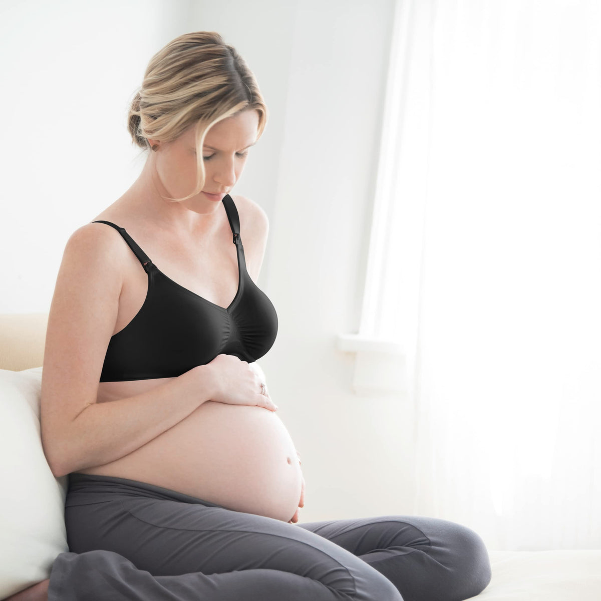 Medela Comfy rasedus- ja imetamisrinnahoidja, must, suurus M