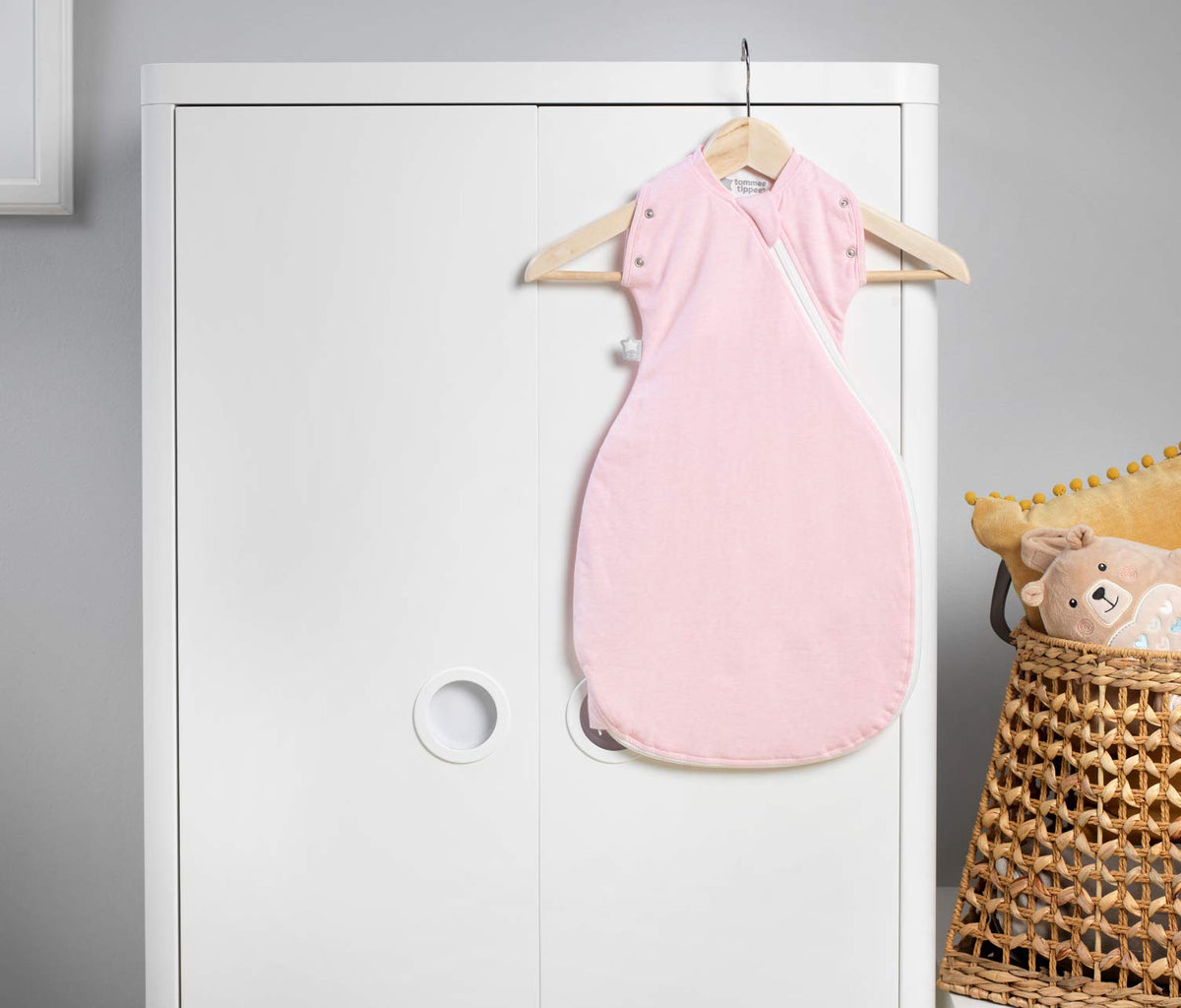 Tommee Tippee Grobag Snuggle baby sleeping bag 0–4 months, 2.5 TOG, pink