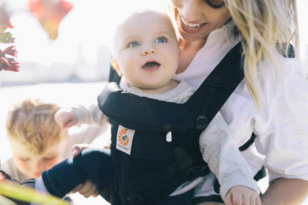 Ergobaby Omni 360 Cool Air Mesh ergonomic baby carrier, 0–3 years, 4 carrying positions, Onyx Black