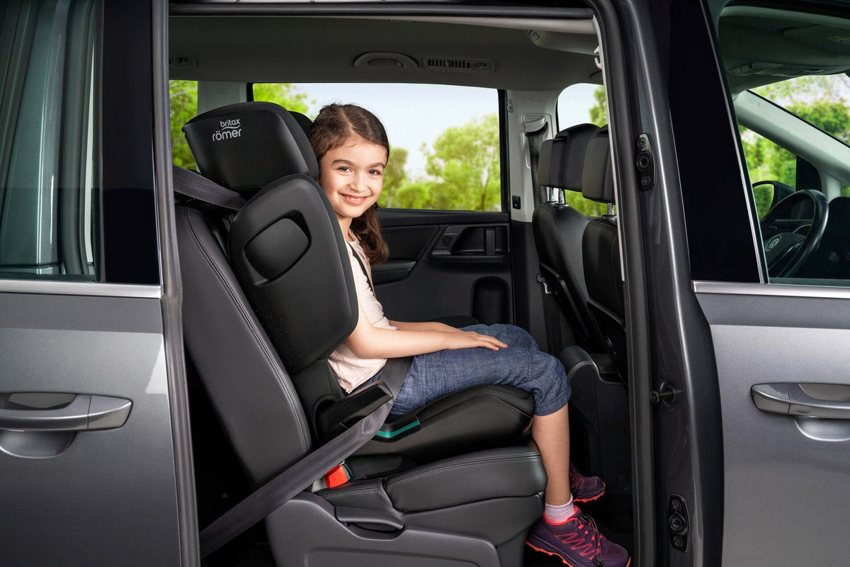 Britax Römer KIDFIX 2 Z-LINE turvatool, 15–36 kg, Midnight Grey