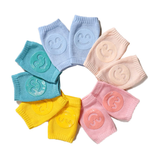 Little World non-slip knee pads for babies, beige
