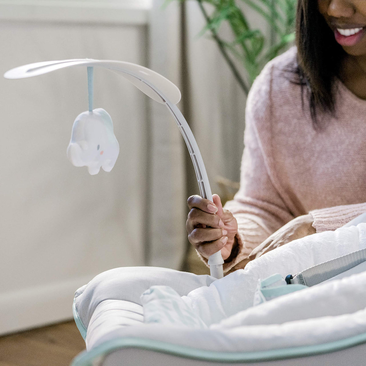 Ingenuity Keep Cozy 3-in-1 beebikiik ja lamamistool Weaver