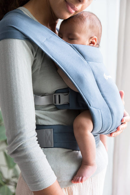 Ergobaby Embrace newborn baby carrier, soft and ergonomic, Oxford Blue
