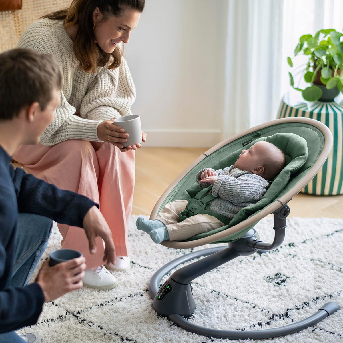 Maxi-Cosi Cassia elektriline beebikiik, 0–6 kuud, 9 kg, 360° pöörlev iste, Essential Graphite