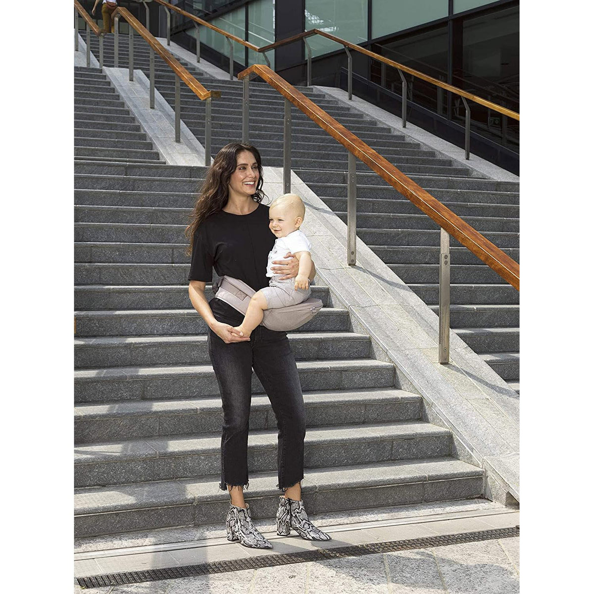 Chicco 3-ühes ergonoomiline kõhukott ja puusalkandmisiste, Denim