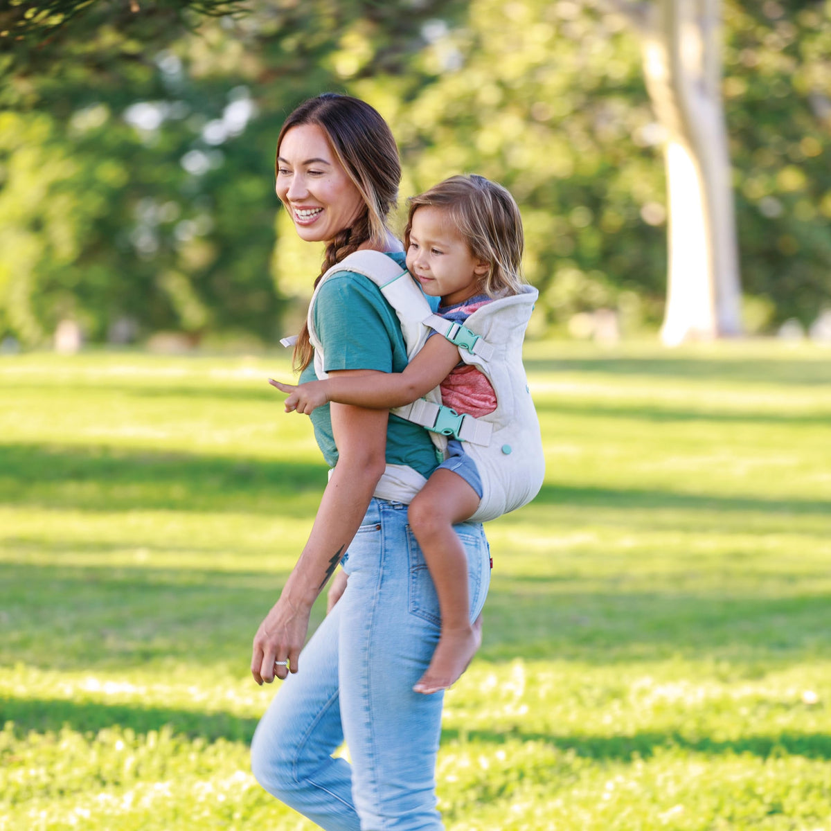 Infantino Flip 4-in-1 Nature & Nurture ergonoomiline kandekott, beež